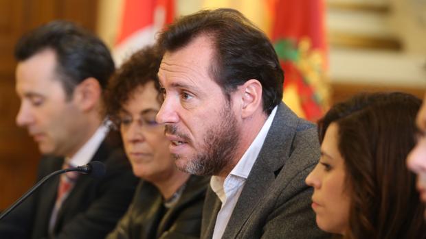 El alcalde de Valladolid dice que los mediadores gitanos cobraban del Ayuntamiento «en b»