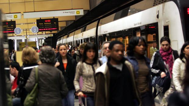 Los sindicatos desconvocan la huelga en el Metro de Valencia