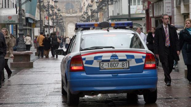 Polémica por el «desabastecimiento» de la Policía Local de Zaragoza