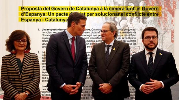 Primeras críticas en el PSOE a Sánchez por claudicar ante los independentistas con la figura del «relator»