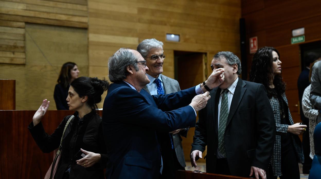 Ángel Gabilondo, portavoz del PSOE en la Asamblea de Madrid, junto a los diputados José Manuel Freire y Juan José Moreno,
