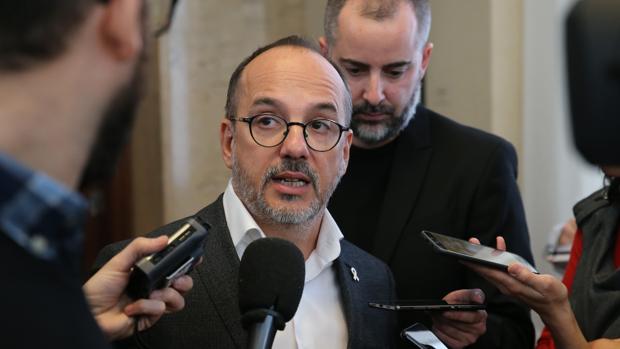 El PDECat enmienda a la totalidad los Presupuestos de Sánchez y le exige más concesiones