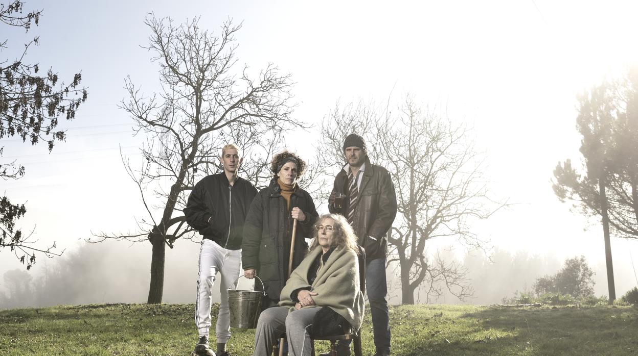 Fotografía promocional del reparto de «La reina de la bellesa de Leenane»