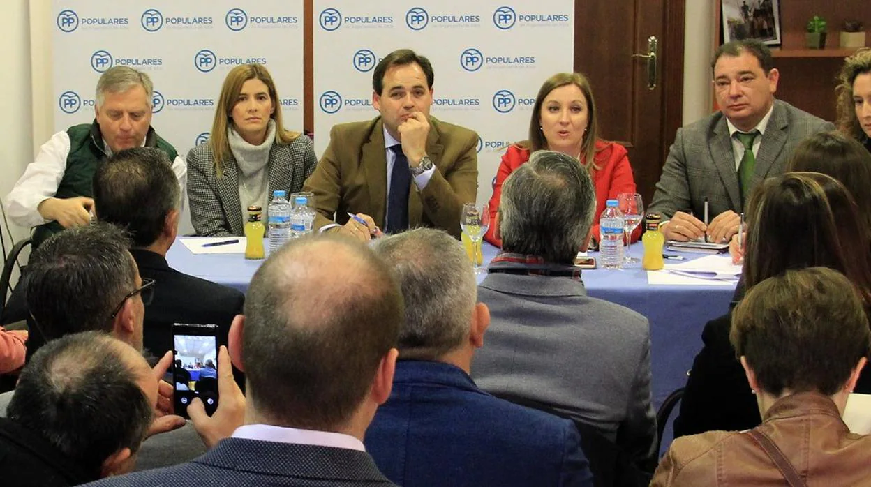 Núñez, con el Comité de Portavoces del PP de Castilla-La Mancha