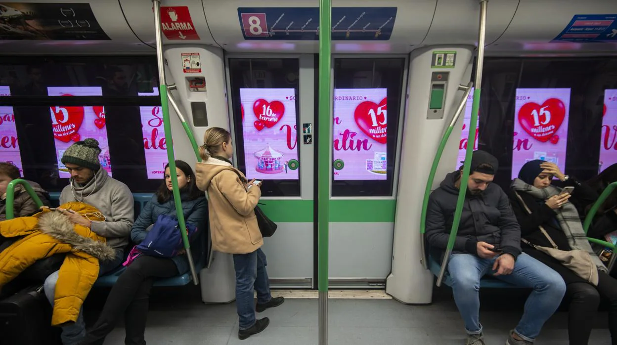 Publicidad dinámica en el interior del túnel en la red de Metro de Madrid