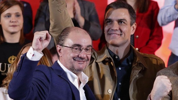 Sánchez y Lambán, enredados en un juicio por la «soberanía nacional» en vísperas de las elecciones