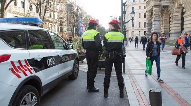 Se entrega a la Policía la mujer que ha atropellado mortalmente a un joven en Bilbao