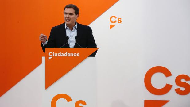 Ciudadanos convoca una manifestación este domingo en Barcelona para pedir elecciones a Sánchez