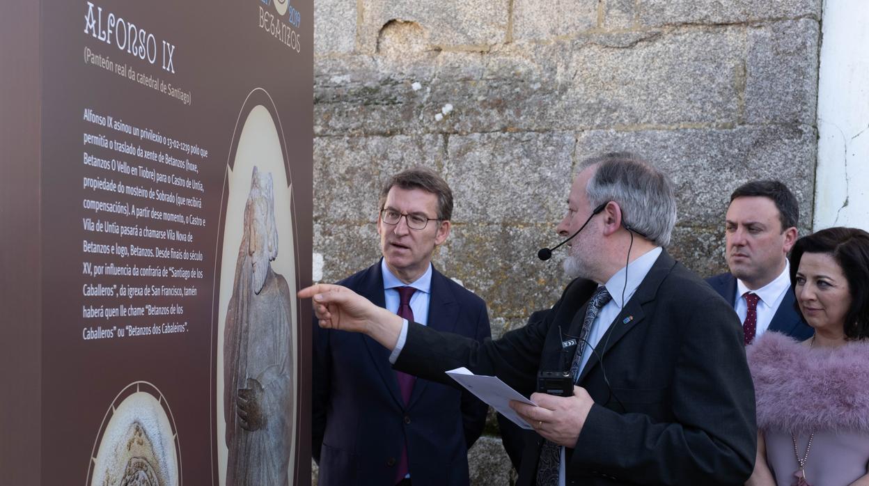 Feijóo, Formoso y la alcaldesa de Betanzos en el acto institucional para celebrar sus ocho siglos de historia