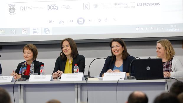 Mª Vicenta Mestre y Hortensia Roig reivindican la educación en valores de igualdad