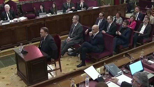 Junqueras ignora hablar de las ilegalidades del «procés» y se presenta como un «preso político»