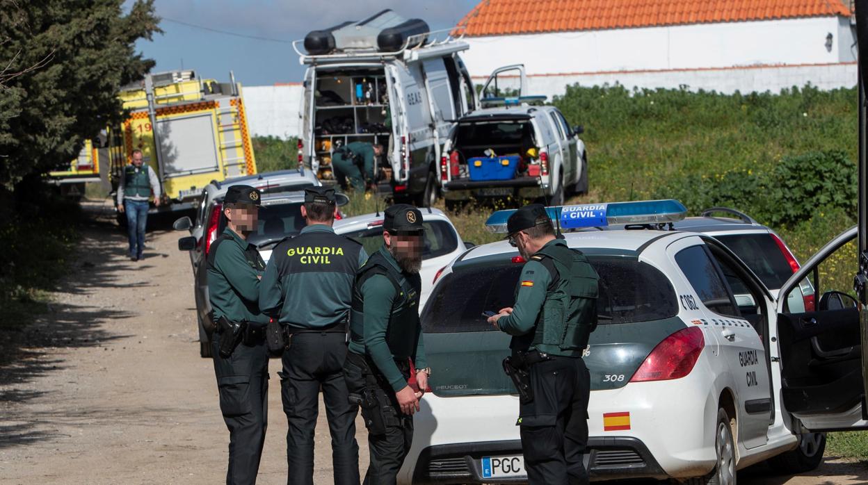 Un equipo de la Guardia Civil durante un operativo