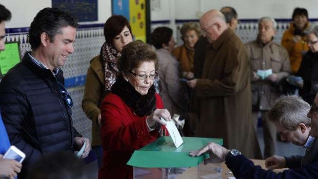 El «superdomingo» evitaría doblar parte del gasto electoral