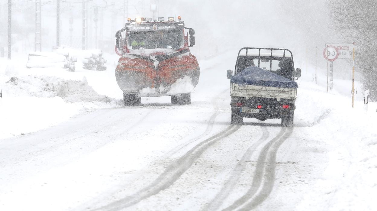 La Aemet ha activado la alerta por nieve para este lunes en las provincias de León y Zamora