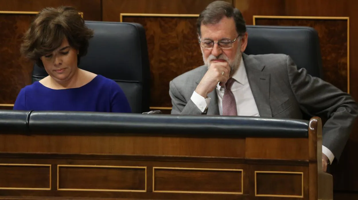 Soraya Sáenz de Santamaría y Mariano Rajoy, en una imagen de archivo