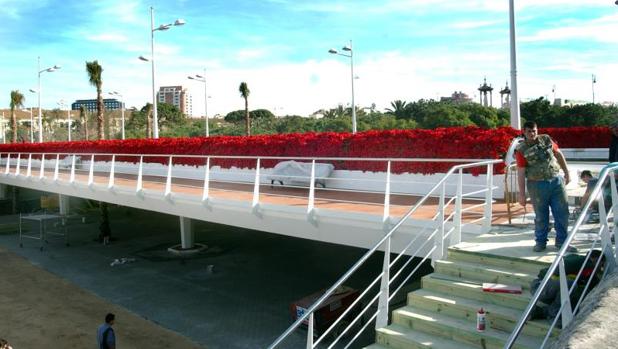 Un hincha del Celtic ebrio se cae por un puente en Valencia al hacerse un selfie