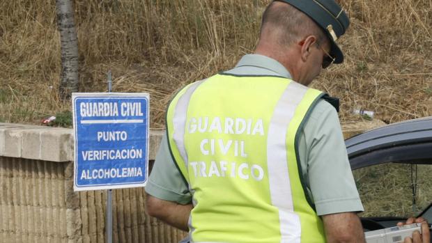 Detenido por circular a 190 por hora en una vía de 90 frecuentada por ciclistas