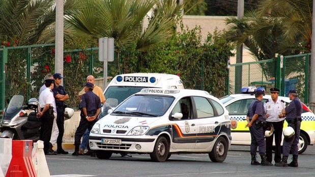 Detenido tras intentar cortarle el cuello a un hombre en una pelea en una discoteca