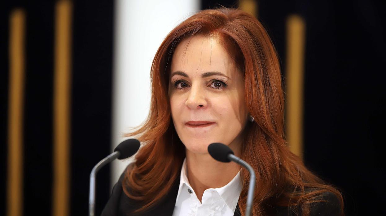 Silvia Clemente, en la rueda de prensa ofrecida para anunciar su dimisión como presidenta de las Cortes y el abandono del PP