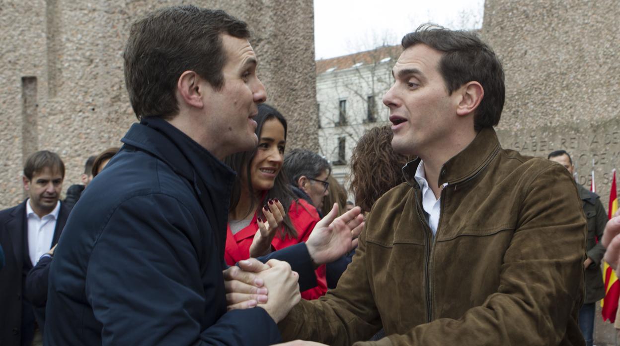 Pablo Casado y Albert Rivera, juntos en la concentración de Colón, el 10 de febrero