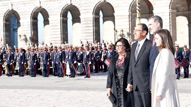 Los Reyes reciben al presidente de Perú, que empieza una visita de Estado con Venezuela de trasfondo