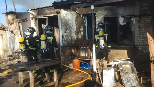 Fallece un hombre en el incendio de una vivienda en Santa Olaja de la Ribera (León)