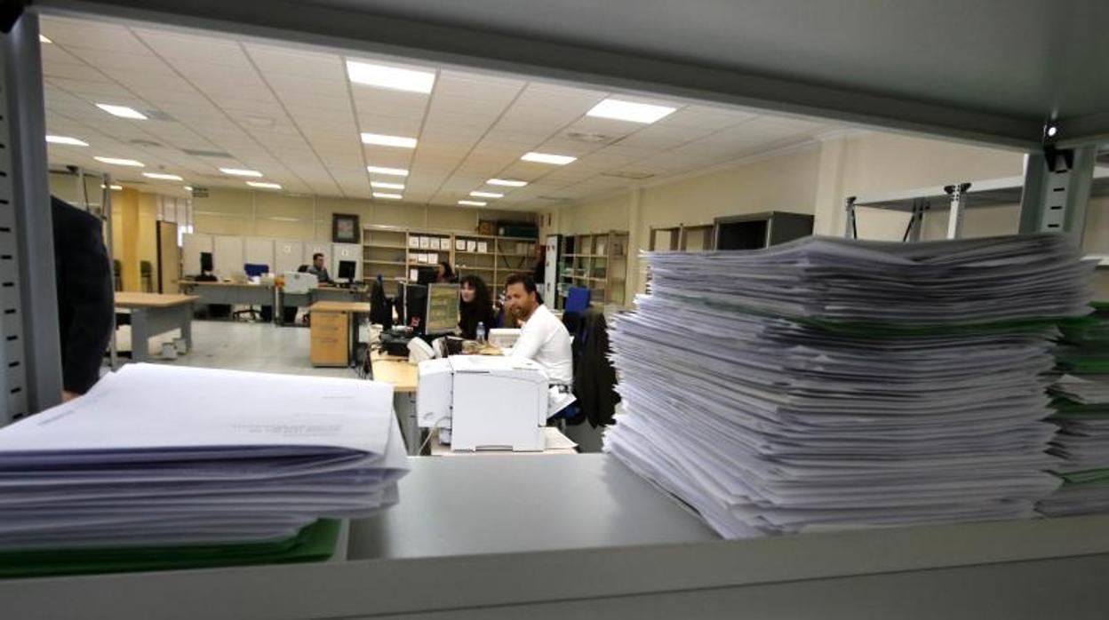 Expedientes en dependencias de la Administración en Alicante