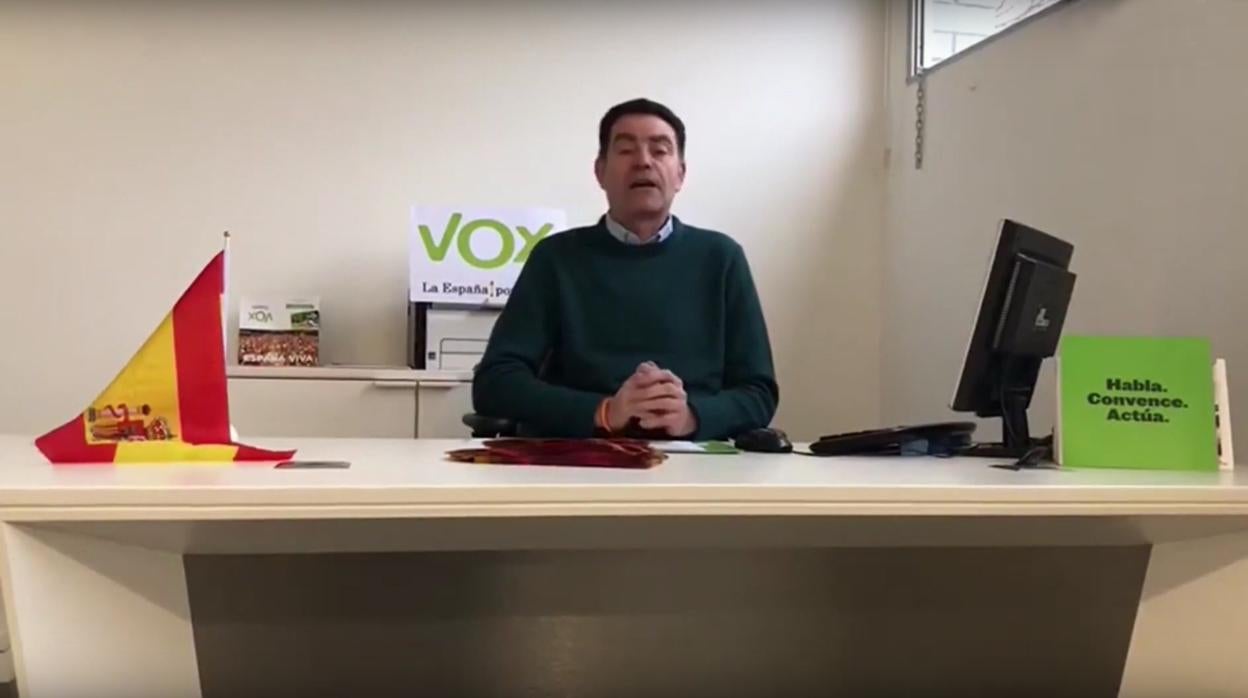 El detenido de Vox en Lérida, José Antonio Ortiz Cambray , en un vídeo en el que se presenta como presidente