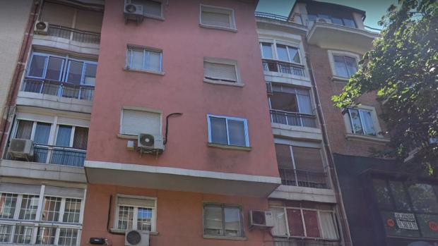 Ingresada grave una niña tras precipitarse desde una terraza en Carabanchel