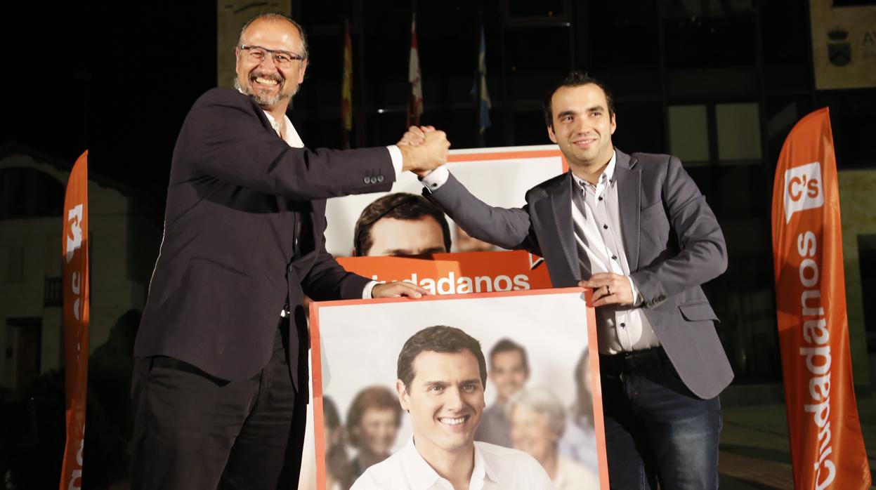 Luis Fuentes y Pablo Yáñez, durante la campaña de las Generales en 2016