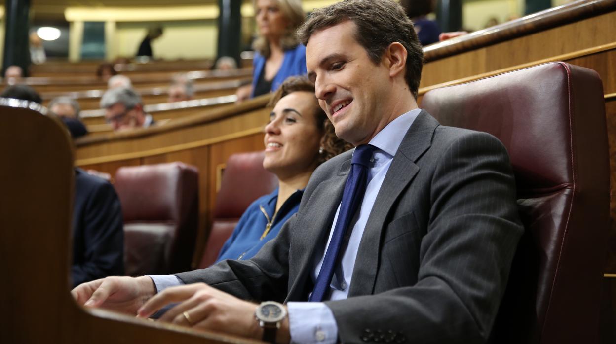 Pablo Casado y Dolors Montserrat