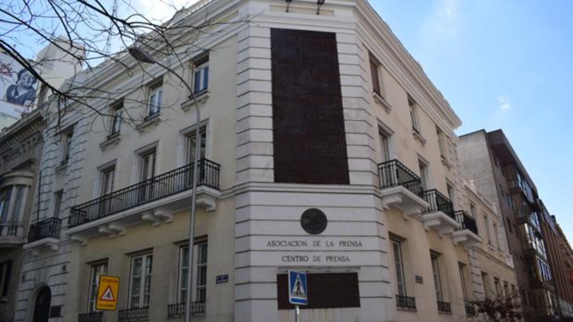 Fachada del edificio de la Asociación de la Prensa de Madrid