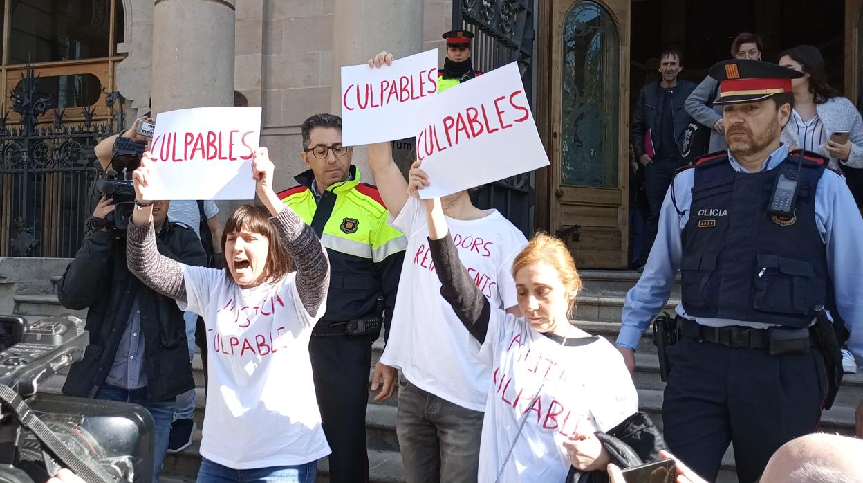 Protestas a las puertas del TSJC