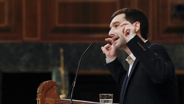 Podemos usa la reforma de Rajoy para despedir a once empleados