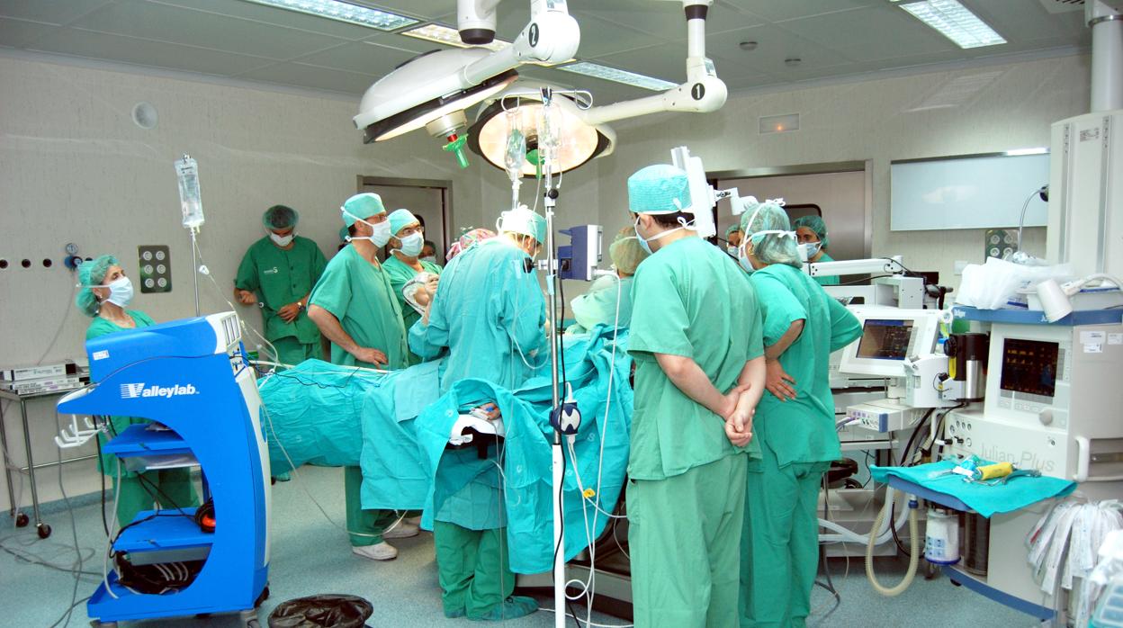 La Sanidad pública aragonesa tiene miles de pacientes en lista de espera quirúrgica. De ellos, 2.000 llevan esperando más de seis meses a pasar por el quirófano