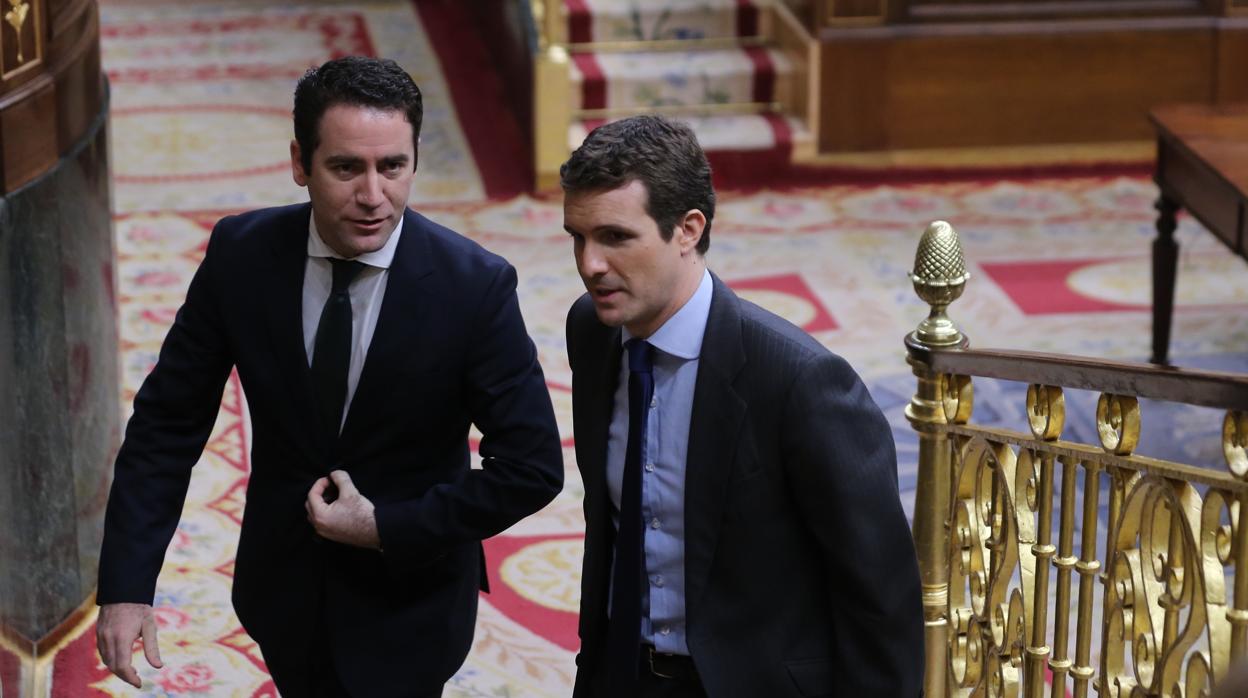 Teodoro García Egea y Pablo Casado, en el Congreso