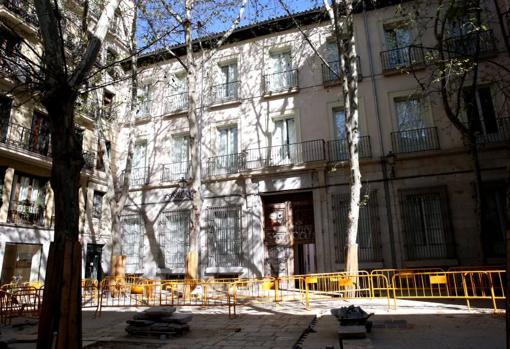 La fachada del edificio, que saltó a la fama tras ser la puerta de entrada al «Ministerio del Tiempo»