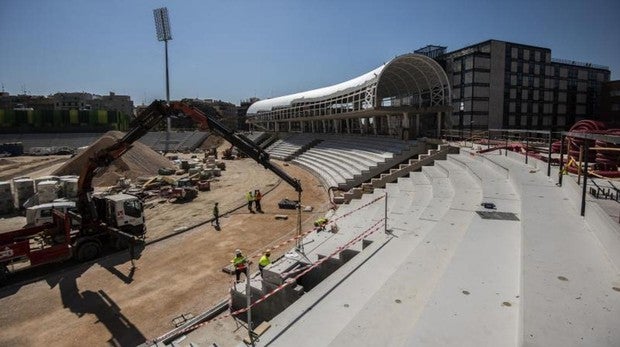 Vallehermoso ultima su cubierta para reabrir el estadio en mayo tras 11 años
