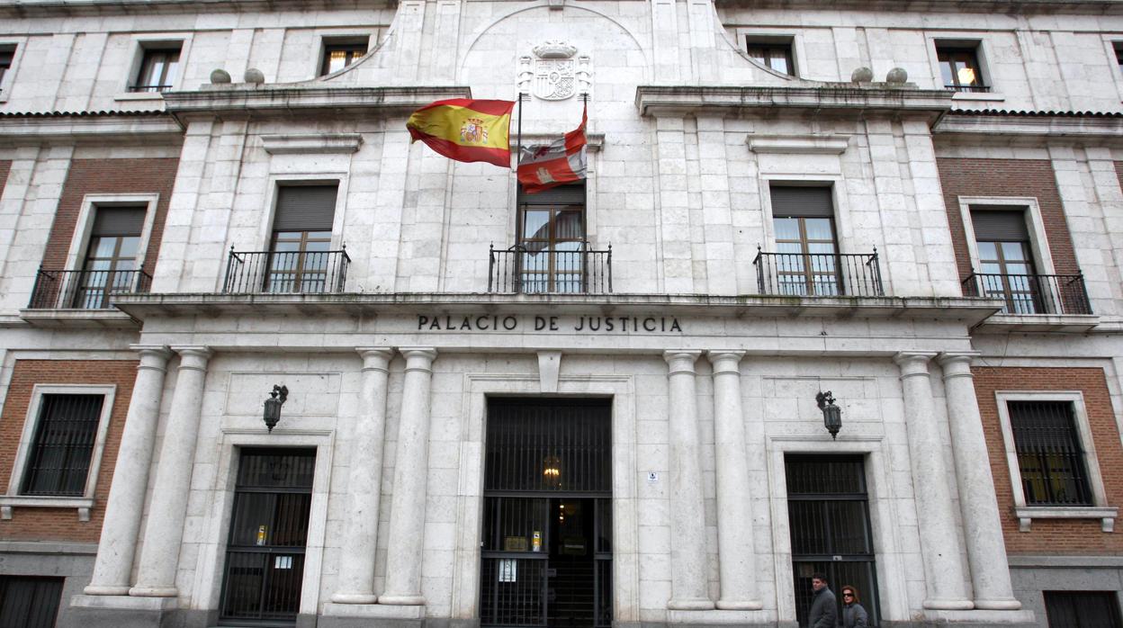 Exterior de la Audiencia Provincial de Valladolid