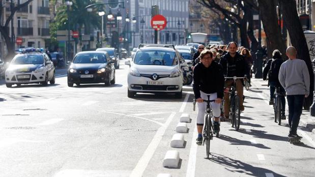 El Anillo Ciclista de Valencia supera los dos millones de tránsitos de vehículos de movilidad personal