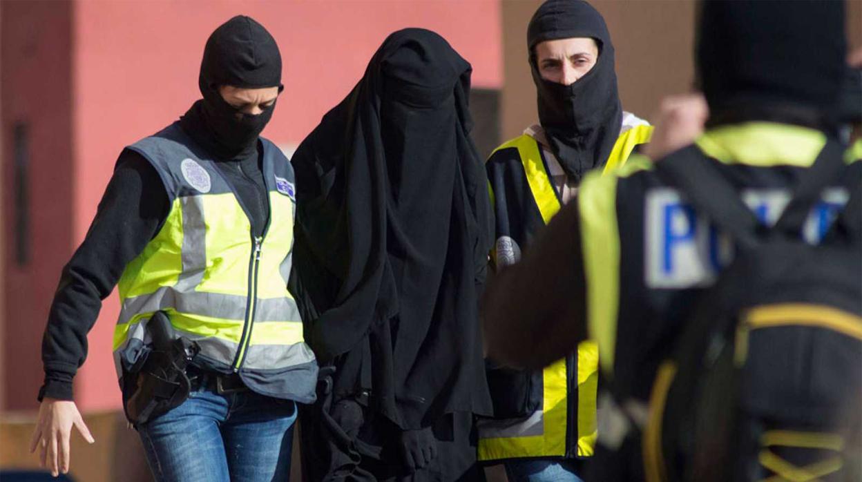 Operación policial en Melilla contra una red de captación de Daesh, en 2014