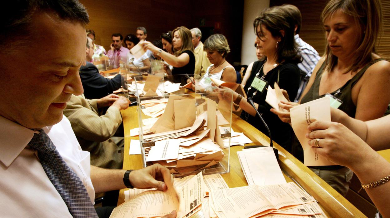 Conocer las fechas del proceso para votar por correo en las elecciones valencianas 2019 es importante para que la papeleta llegue a tiempo
