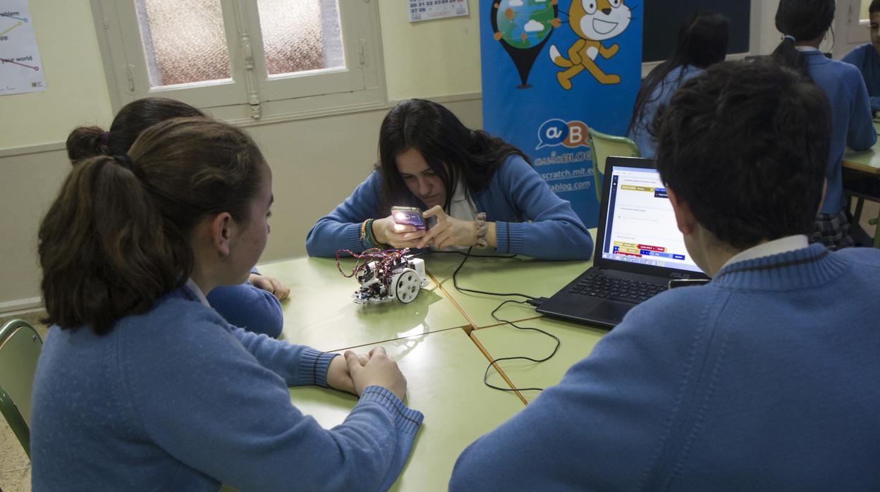 Estudiantes de Secundaria en un centro escolar concertado madrileño