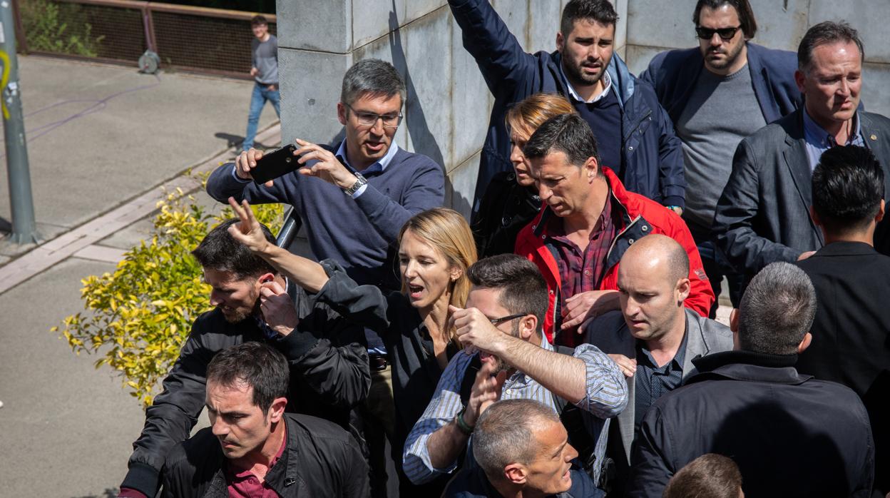 Radicales independentistas trataron de reventar un acto organizado en la UAB