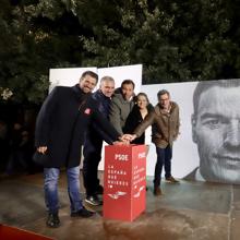 Sánchez e Iglesias olvidan Castilla y León en el arranque de campaña