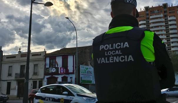 Detienen a una mujer por agredir y amenazar de muerte a su novio en Valencia