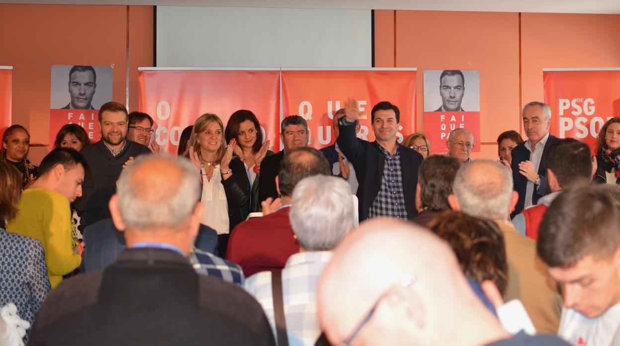 Gonzalo Caballero, durante el mitin que ha protagonizado este jueves en Burela