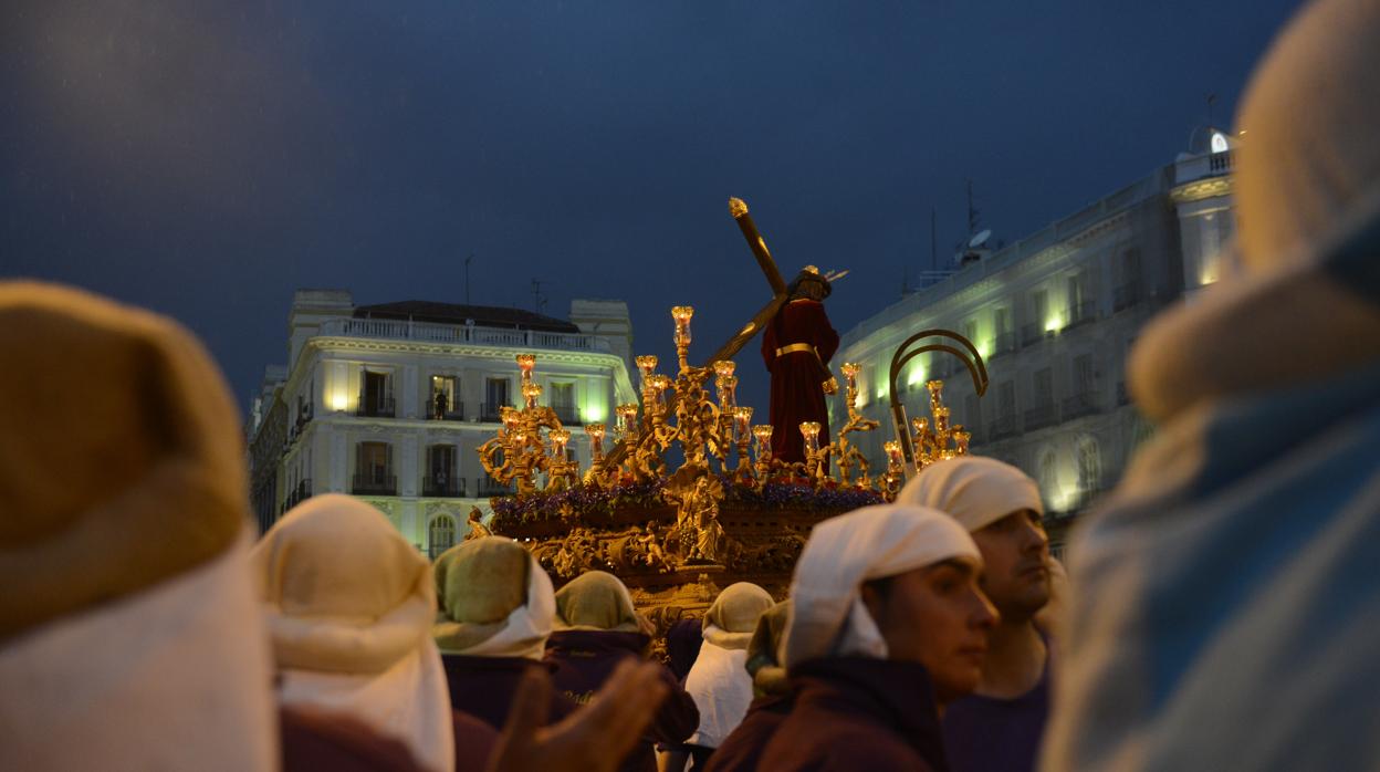 Miércoles Santo: la lluvia cambia el paso a Los Gitanos