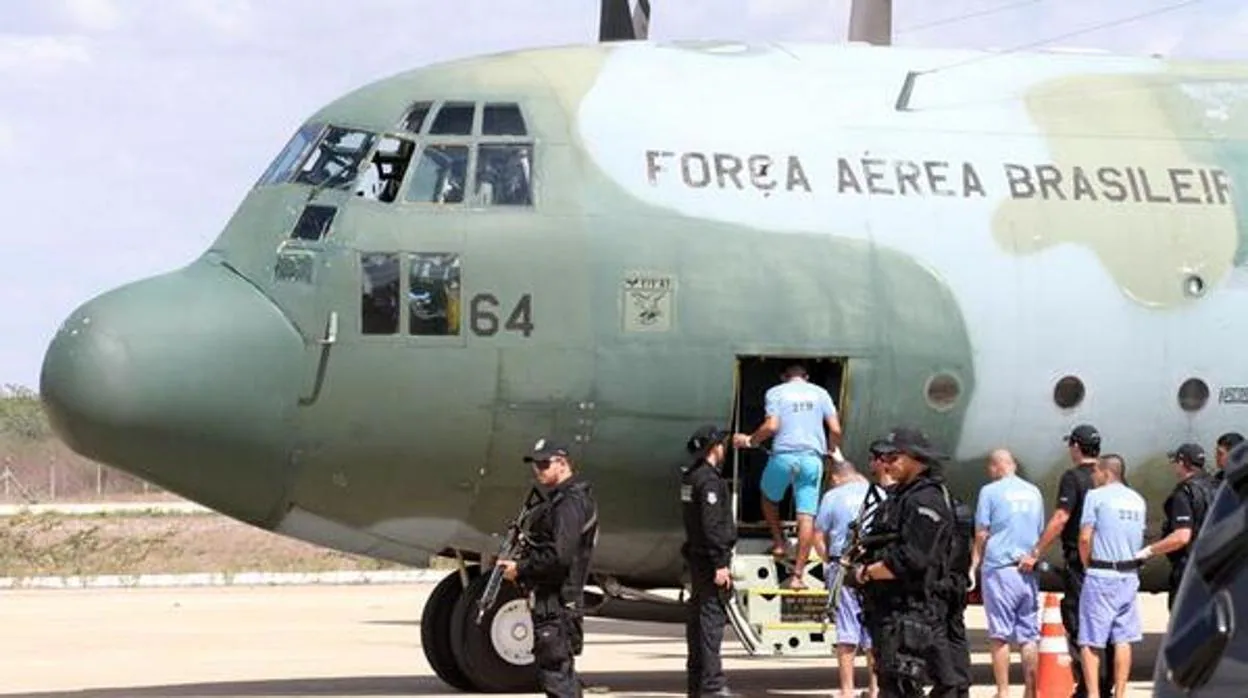 Pasaban coca por Canarias en aviones militares de Brasil