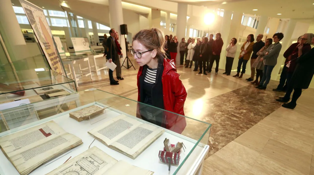Inauguración de la exposición «Descubriendo las obras singulares de la Biblioteca de Galicia»